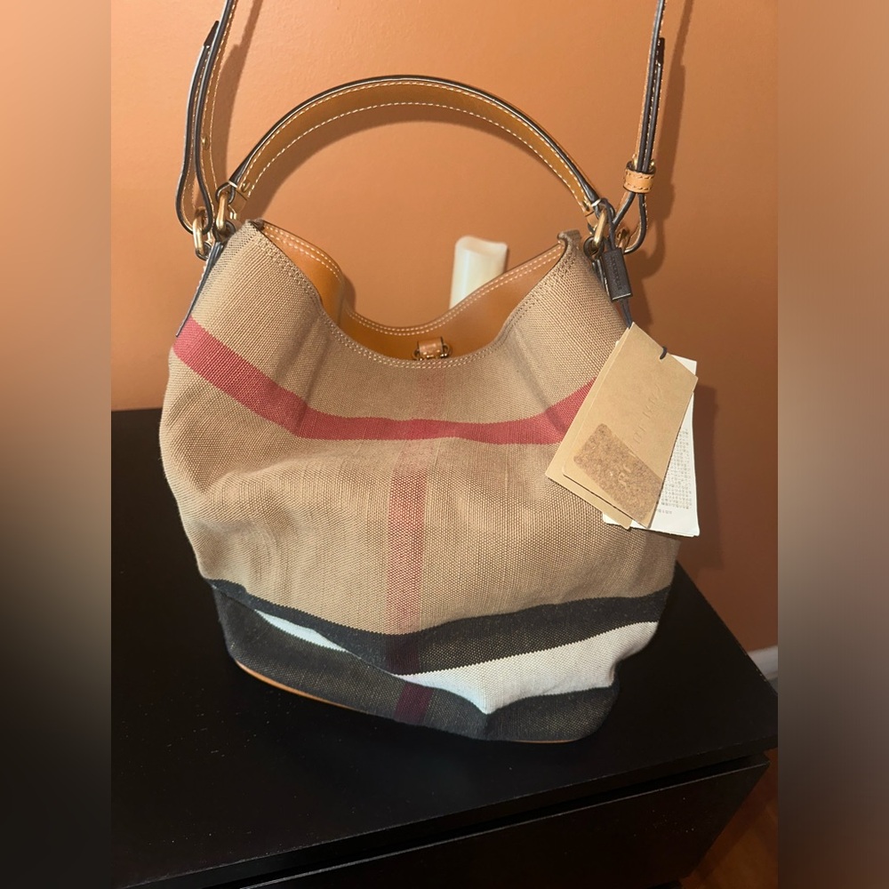 Burberry handbag brand new